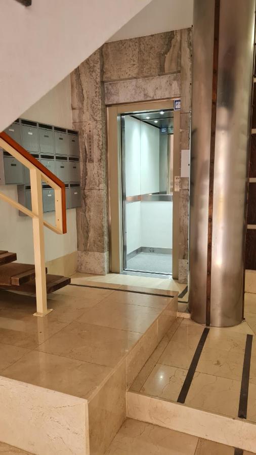 Апартаменты Apartamento Tiziano Mercado Central Валенсия Экстерьер фото