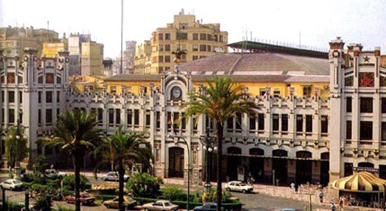Апартаменты Apartamento Tiziano Mercado Central Валенсия Экстерьер фото
